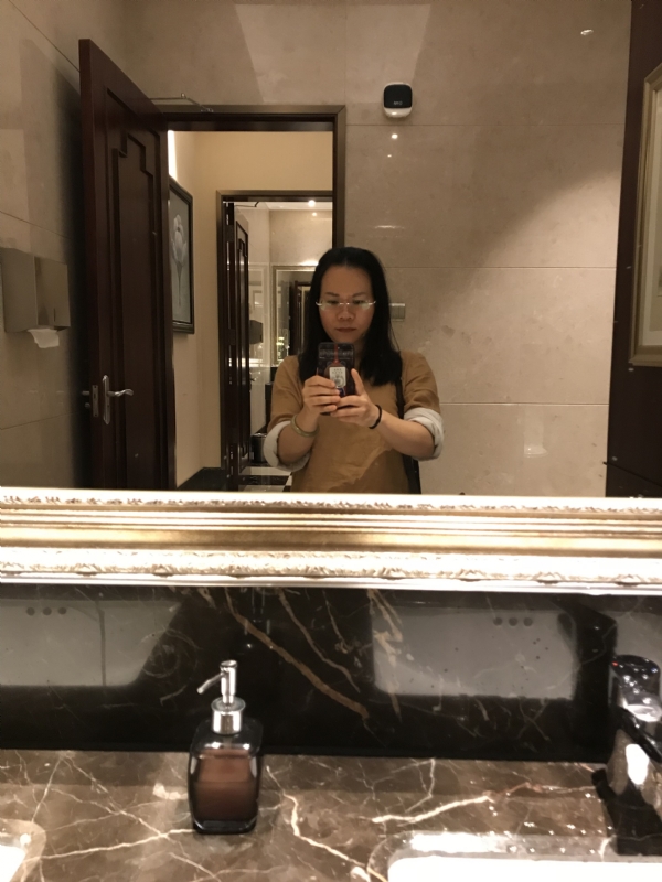 黄莺的第一张照片--南宁上门女婿服务网